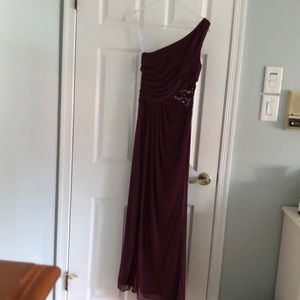 Davids Bridal One-Shoulder Gown Sz0 Wine
